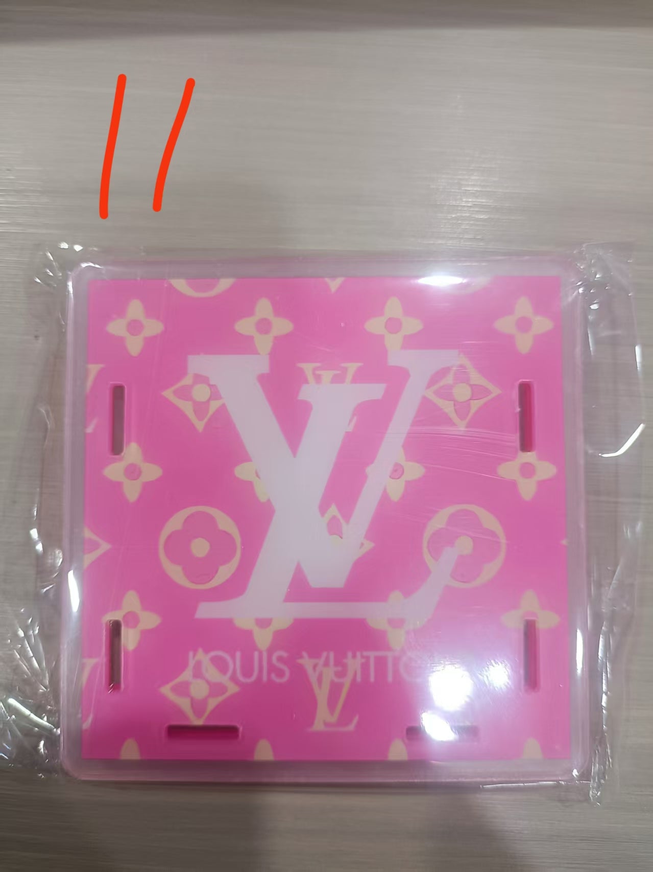 Pen holder
